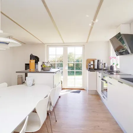 Three-bedroom In 3