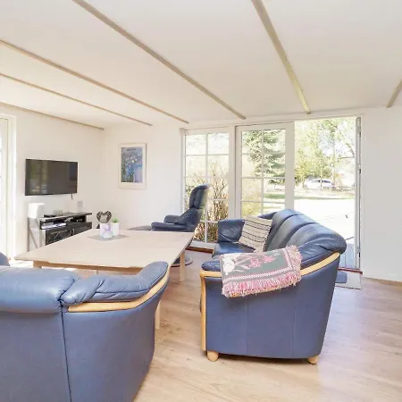 펜션 Three-bedroom In 3 칼룬드보르그
